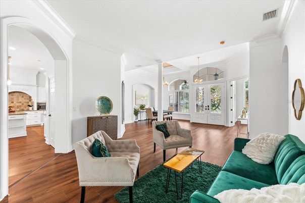 Interior, Kitchen, Living room, Pendant Lights, Recessed Lighting, Wood Texture Flooring