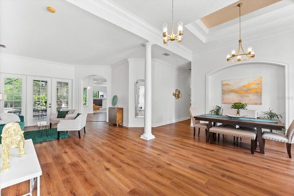 Chandelier, Dining room, Interior, Living room, Pendant Lights, Wood Texture Flooring