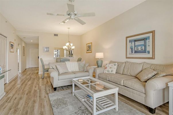 Chandelier, Dining room, Interior, Living room, Recessed Lighting, Wood Texture Flooring