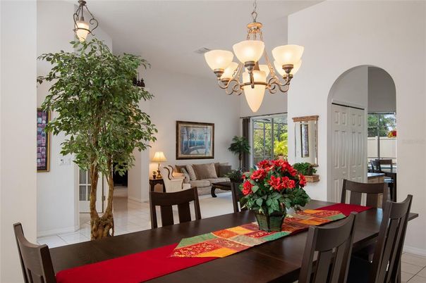 Chandelier, Dining room, Interior, Living room