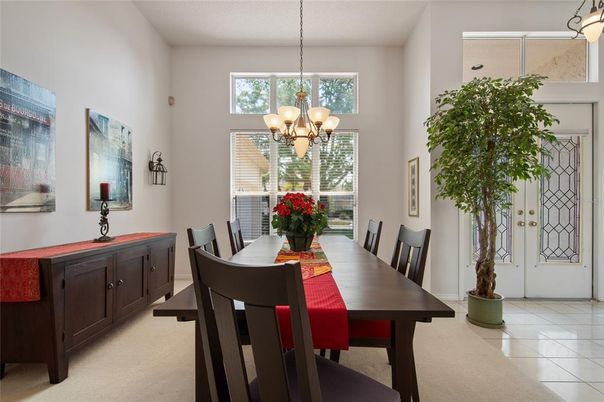 Chandelier, Dining room, Interior