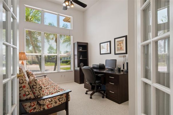 Home Office, Interior