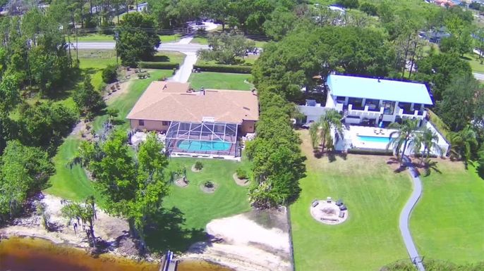 Exterior, Drone