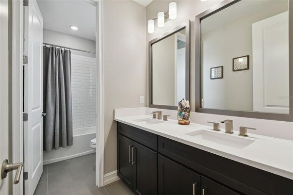 Bathroom, Dual Sink Vanities, Interior, Recessed Lighting