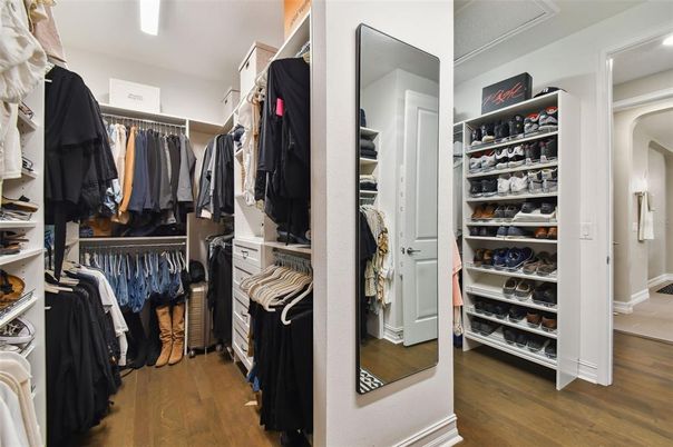 Interior, Recessed Lighting, Walk-in Closets, Wood Texture Flooring