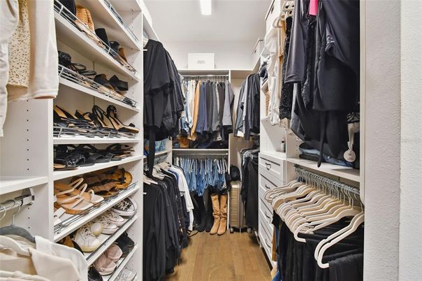 Interior, Walk-in Closets, Wood Texture Flooring