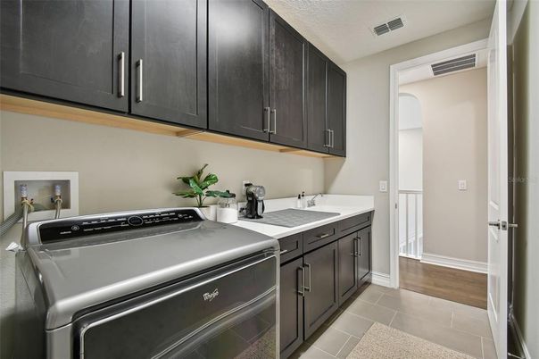 Interior, Kitchen, Washer, Wood Texture Flooring
