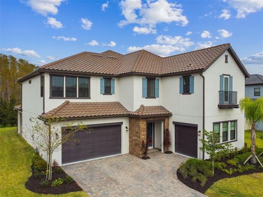 Attached, Exterior, Facade, Mediterranean