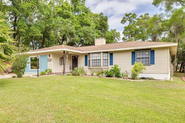 Backyard, Exterior, Facade, Ranch