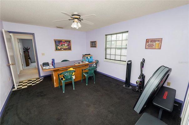 Home Office, Interior