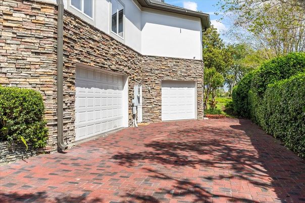 Detached Garage, Exterior