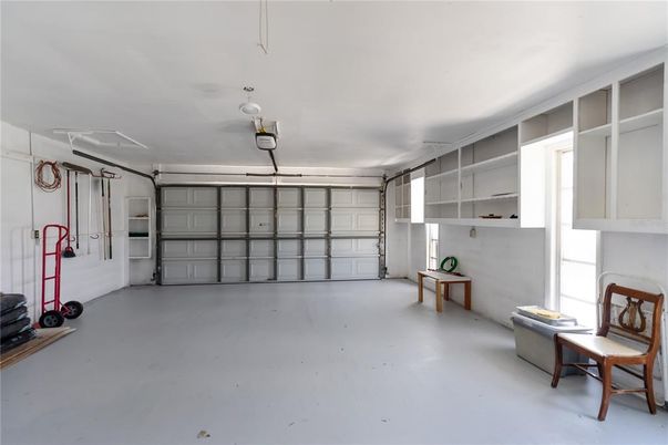 Garage, Interior