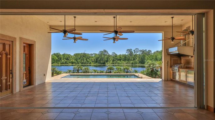 Exterior, Pool, Water