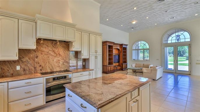 Interior, Kitchen, Living room, Recessed Lighting, Stainless Steel Appliances
