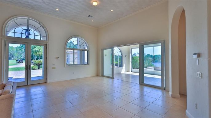 Empty room, Interior, Recessed Lighting