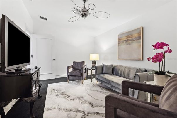 Chandelier, Interior, Living room