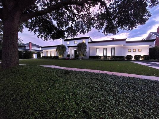 Backyard, Exterior, Facade, Ranch