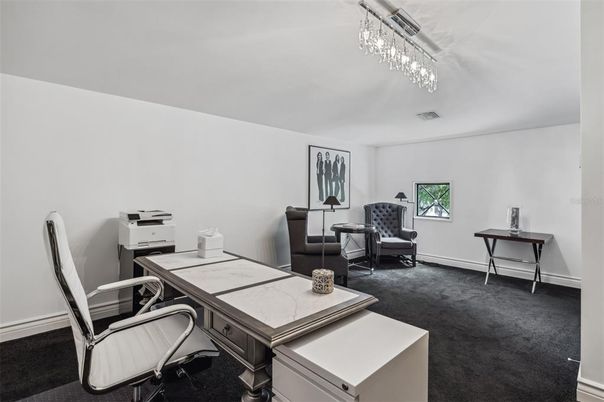 Home Office, Interior