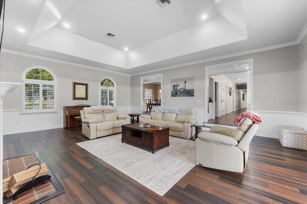 Interior, Living room, Recessed Lighting, Wood Texture Flooring