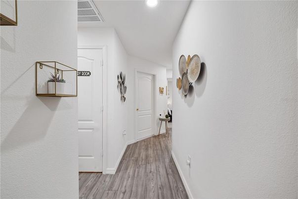 Interior, Recessed Lighting, Wood Texture Flooring