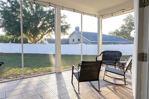 Interior, Sun Room, Water