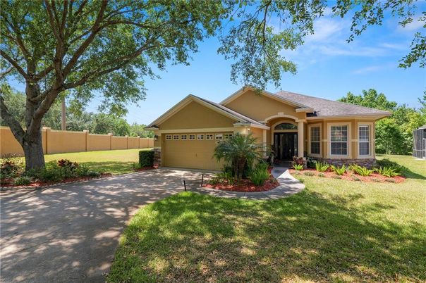 Attached, Backyard, Exterior, Facade, Ranch