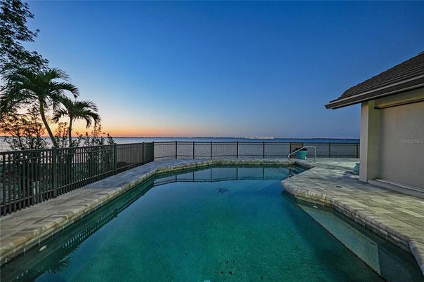 Exterior, Pool, Water