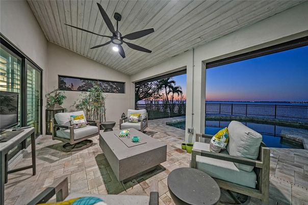 Interior, Living room, Sun Room, Water