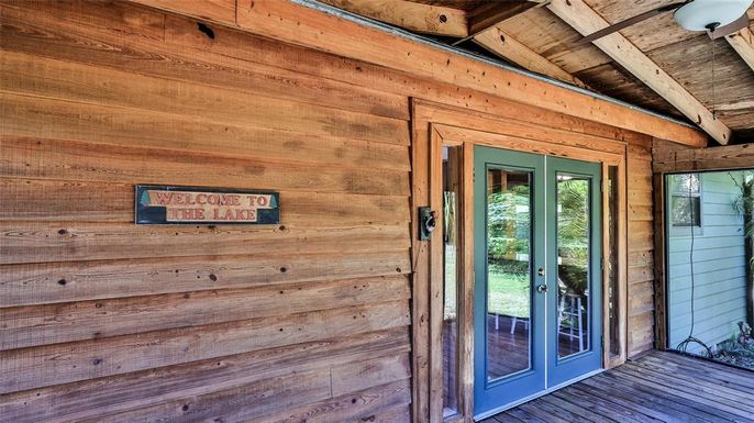 Exterior, Wooden Walls