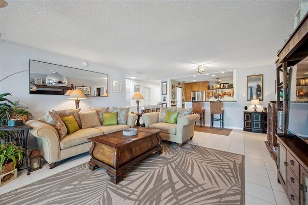 Interior, Kitchen, Living room, Stainless Steel Appliances