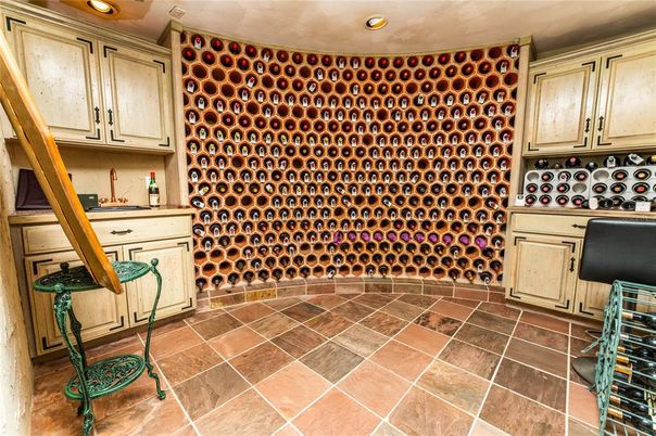 Interior, Recessed Lighting, Wine Storage