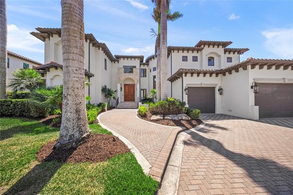 Attached, Exterior, Facade, Mediterranean