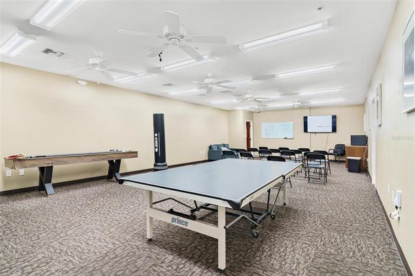 Billiard Table, Game Room, Interior