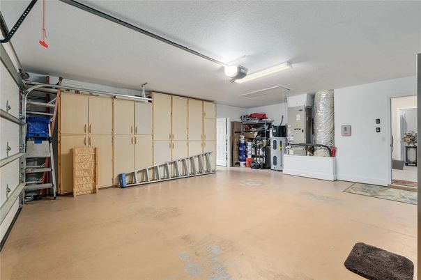 Garage, Interior
