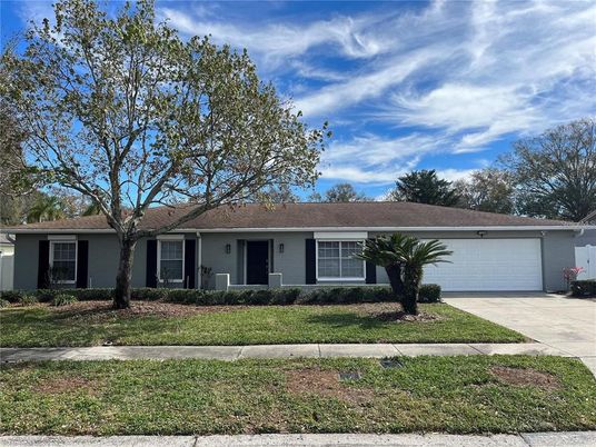 Attached, Exterior, Facade, Ranch