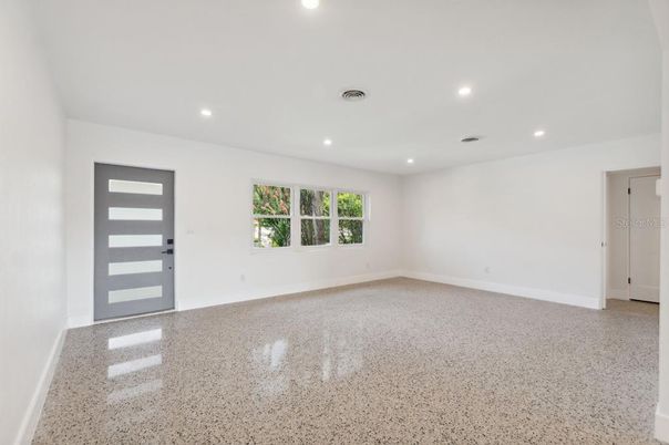 Empty room, Interior, Recessed Lighting