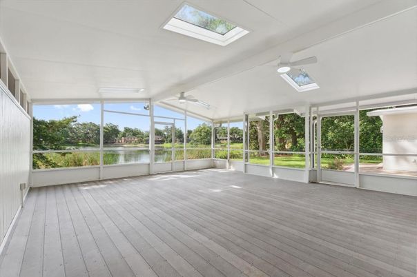 Interior, Sun Room, Water, Wood Texture Flooring