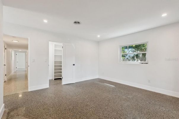 Empty room, Interior, Recessed Lighting