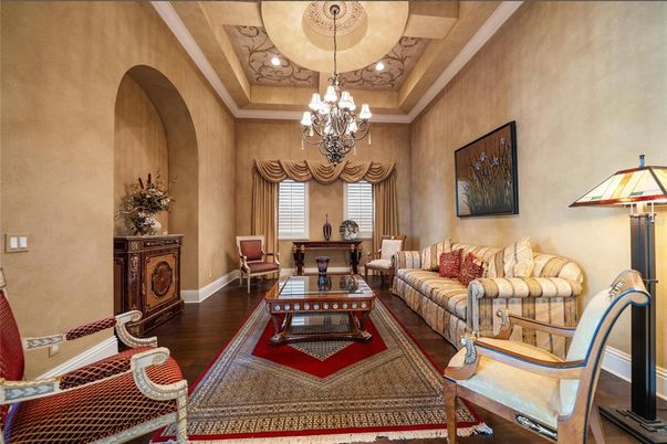 Chandelier, Dining room, Interior, Living room, Recessed Lighting, Wood Texture Flooring