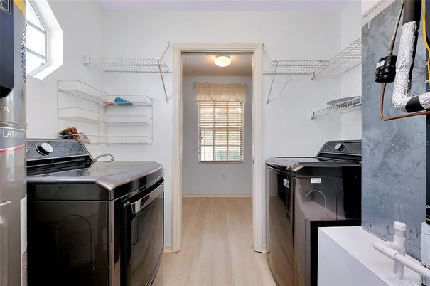 Interior, Utility Closets, Washer, Wood Texture Flooring