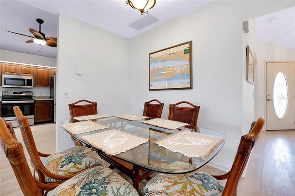 Dining room, Interior, Kitchen, Stainless Steel Appliances, Wood Texture Flooring