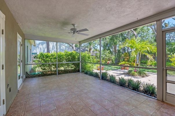 Empty room, Interior, Sun Room