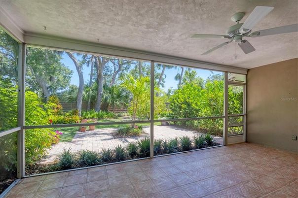 Empty room, Interior, Sun Room