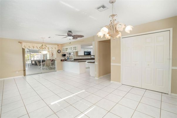 Chandelier, Interior, Kitchen