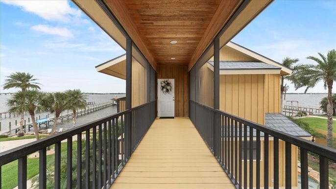 Exterior, Recessed Lighting, Water