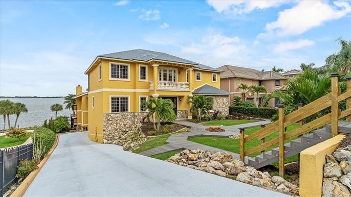 Backyard, Exterior, Water