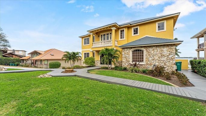 Backyard, Exterior, Facade, Mediterranean