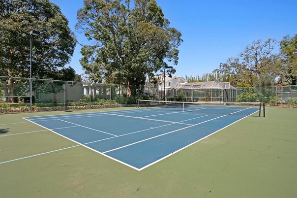 Exterior, Tennis Courts