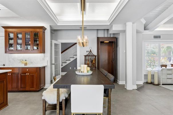 Chandelier, Dining room, Interior, Pendant Lights