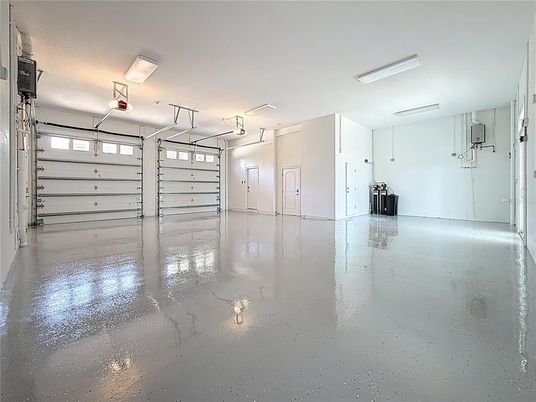 Garage, Interior